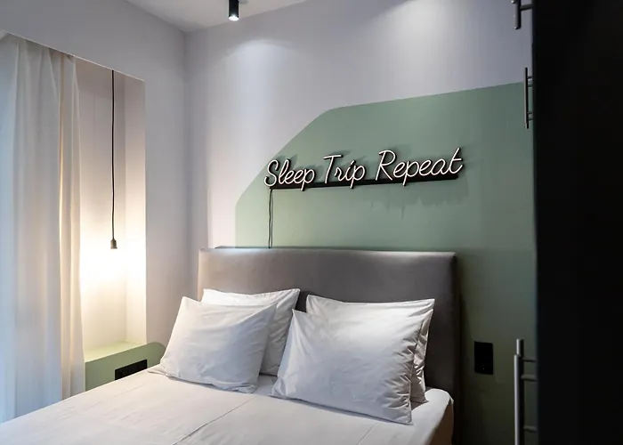 Hom Sleep Trip Repeat Appartement Patras