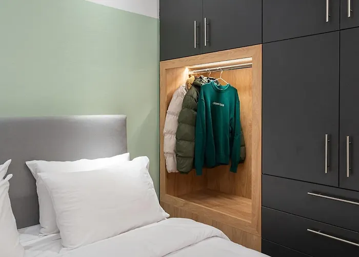 Hom Sleep Trip Repeat *